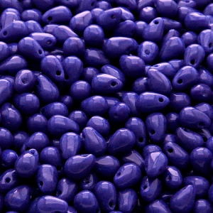 50ks České skleněné mačkané korálky kapky 4x6mm sytá královská modrá
