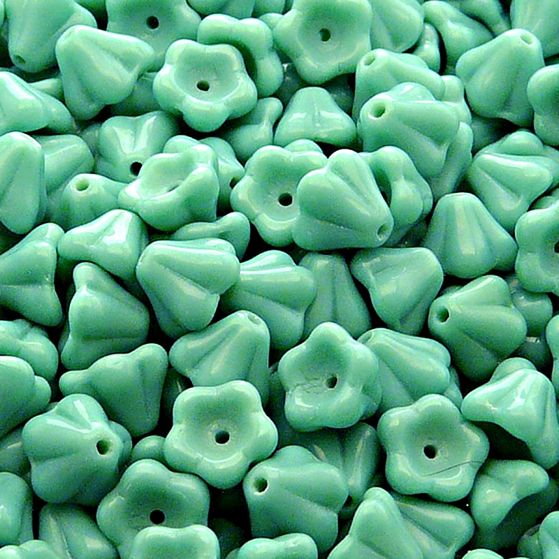 30ks České skleněné mačkané korálky zvonečky 6x8mm zelený tyrkys